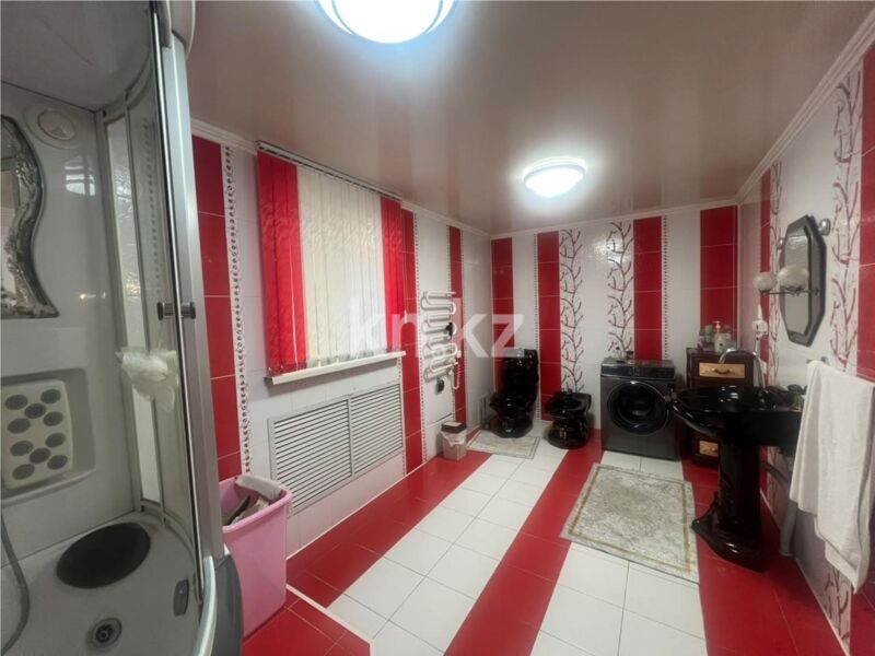 Продажа 7-комнатного дома, 307 м² - Продажа домов, коттеджей в Караганде - страница 6 фото 16 из 23