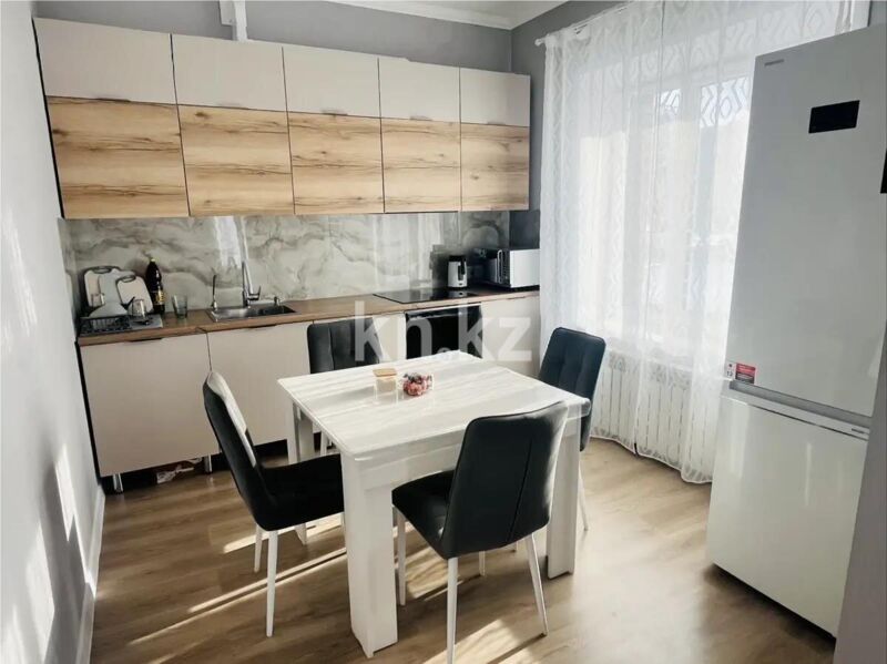 Продажа 3-комнатной квартиры, 84 м² - Продажа трехкомнатных квартир в кирпичном доме в Караганде - страница 3 фото 3 из 5