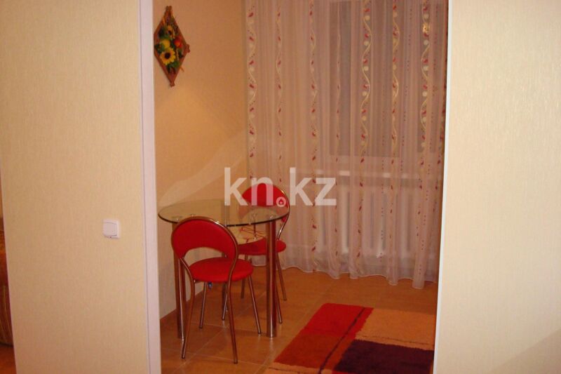 Аренда 1-комнатной квартиры посуточно, 40 м² - Аренда однокомнатных квартир посуточно в Казахстане - страница 8 фото 2 из 9