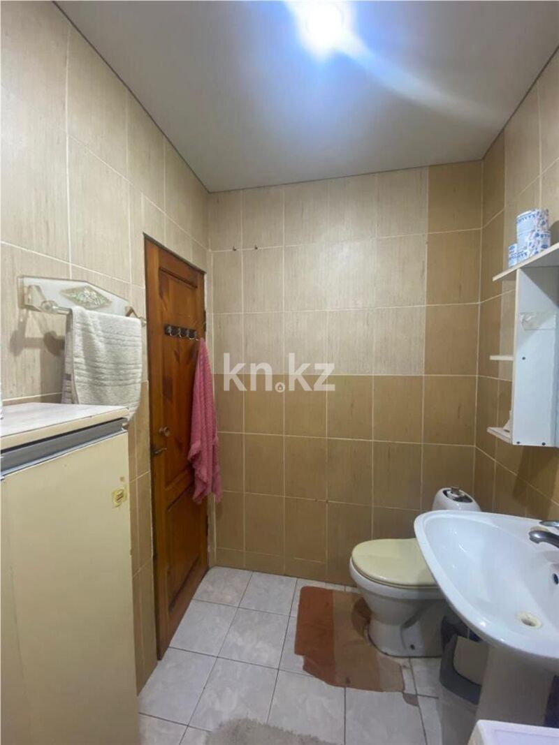 Продажа 2-комнатной квартиры, 55 м² - Продажа квартир в кирпичном доме в Караганде - страница 9 фото 8 из 14