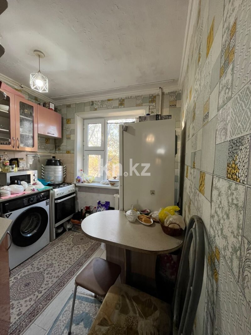 Продажа 3-комнатной квартиры, 63 м² - Продажа трехкомнатных квартир в Майкудуке Караганды - страница 3 фото 2 из 16