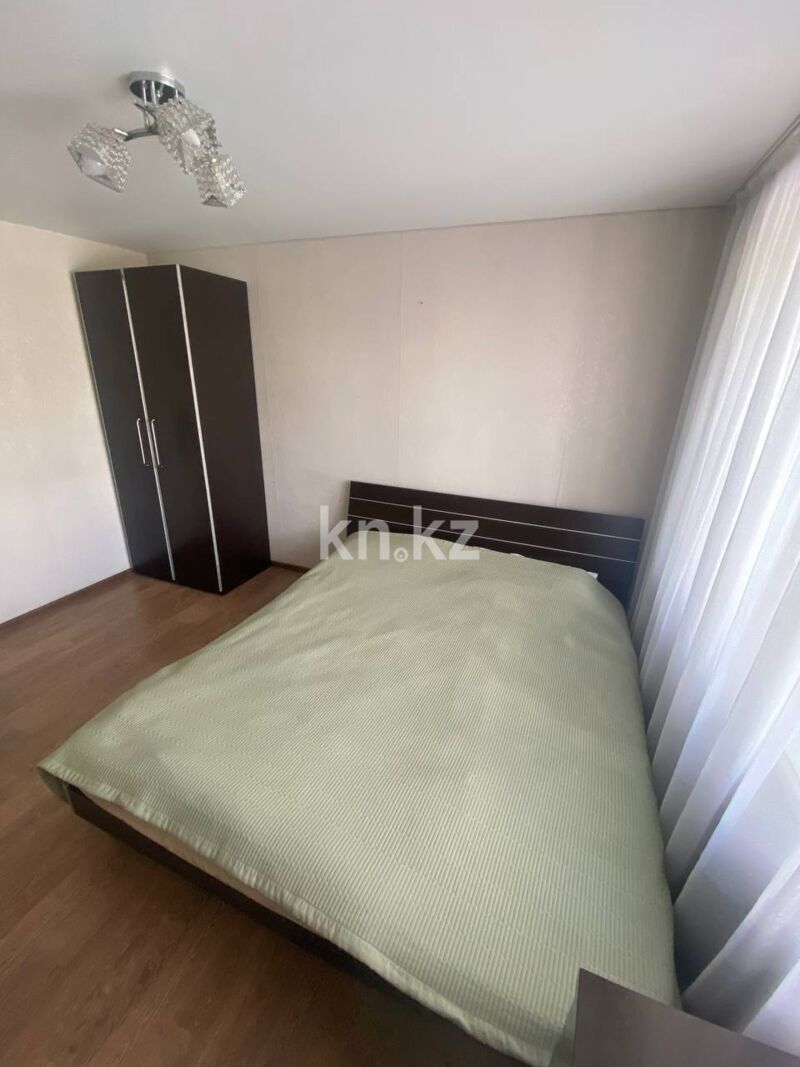 Продажа 3-комнатной квартиры, 63 м² - Продажа трехкомнатных квартир в кирпичном доме в Караганде фото 9 из 12