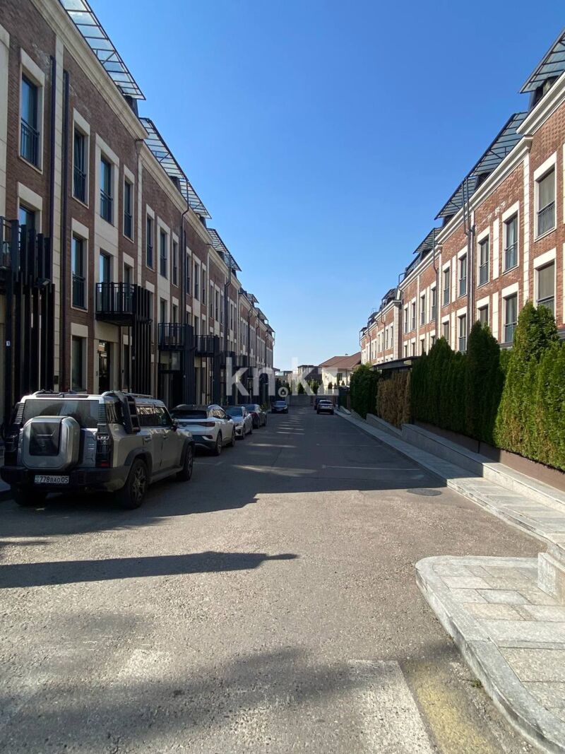 Продажа 9-комнатной квартиры, 375 м² - Продажа квартир в Казахстане - страница 972 фото 2 из 11