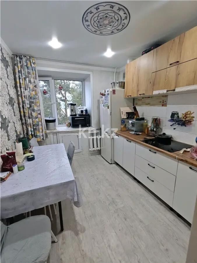 Продажа 3-комнатной квартиры, 60 м² - Продажа квартир в районе Нового рынка Караганды фото 3 из 5
