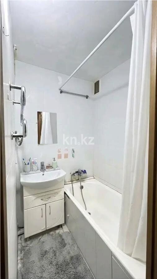 Продажа 3-комнатной квартиры, 68 м² - Продажа трехкомнатных квартир от собственников в Караганде - страница 2 фото 5 из 7