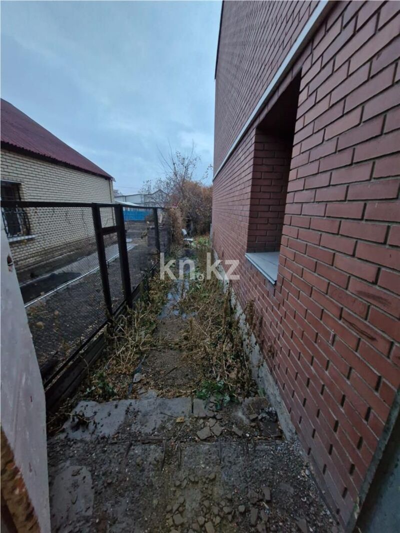 Продажа 10-комнатного дома, 231 м² - Продажа домов, коттеджей в Караганде - страница 4 фото 30 из 33