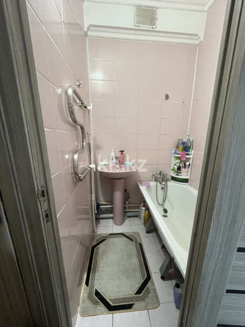 Продажа 2-комнатной квартиры, 45 м² - Продажа двухкомнатных квартир в Майкудуке Караганды - страница 5 фото 9 из 10