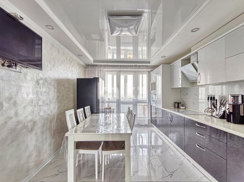 Продажа 4-комнатной квартиры, 210 м² - Продажа квартир в монолитно-каркасном доме в Казахстане - страница 3 фото 11 из 31