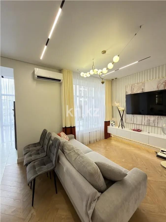 Продажа 3-комнатной квартиры, 93 м² - Продажа квартир в районе Юго-Восток в Караганде фото 1 из 7