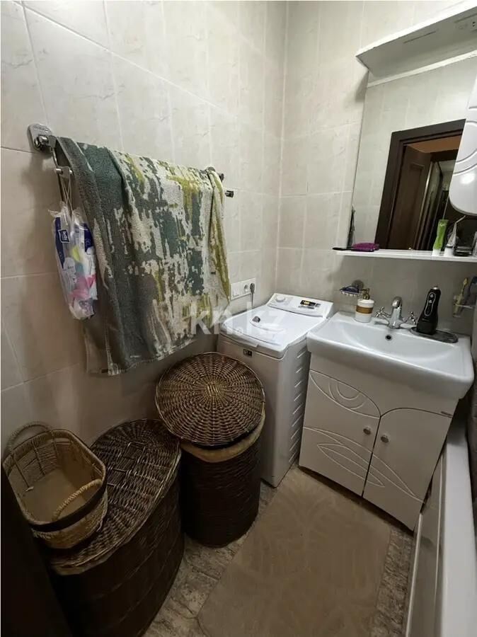 Продажа 3-комнатной квартиры, 67 м² - Продажа трехкомнатных квартир на Юго-Востоке Караганды - страница 9 фото 5 из 7