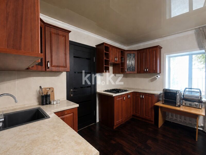 Продажа 4-комнатного дома, 100 м² - Продажа домов, коттеджей в Караганде - страница 2 фото 13 из 19