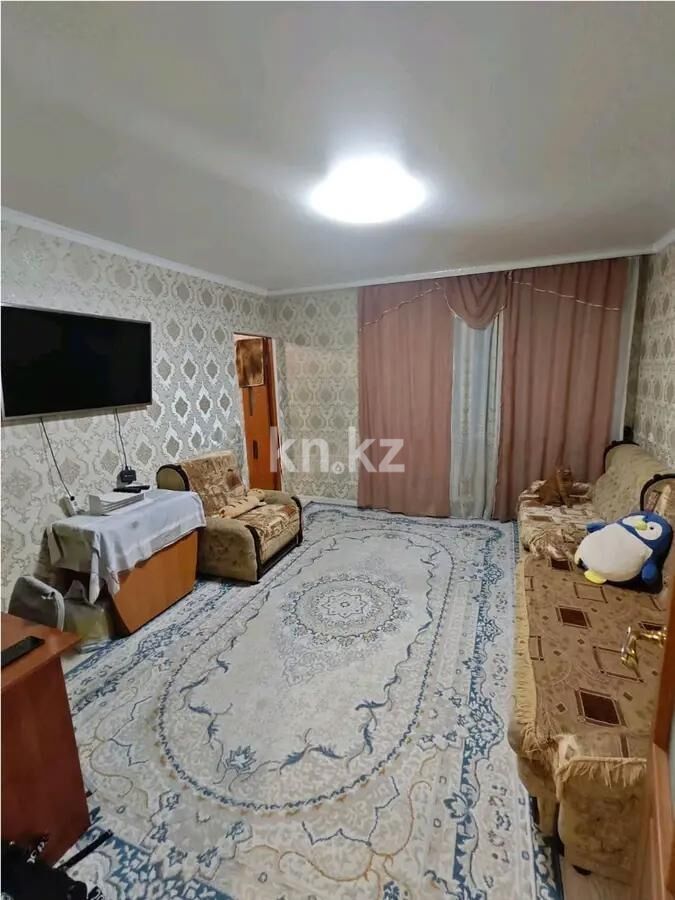 Продажа 3-комнатной квартиры, 60 м² - Продажа квартир в районе Нового рынка Караганды фото 1 из 5