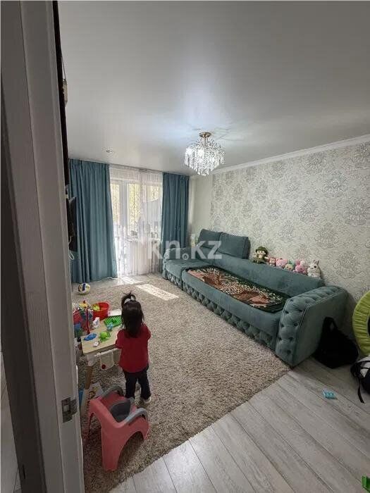 Продажа 3-комнатной квартиры, 58 м² - Продажа трехкомнатных квартир в Майкудуке Караганды - страница 4 фото 1 из 7