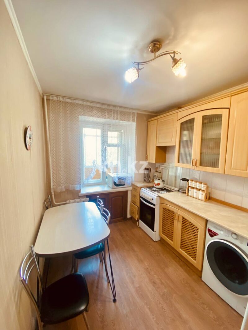 Продажа 3-комнатной квартиры, 63 м² - Продажа трехкомнатных квартир в кирпичном доме в Караганде фото 3 из 12