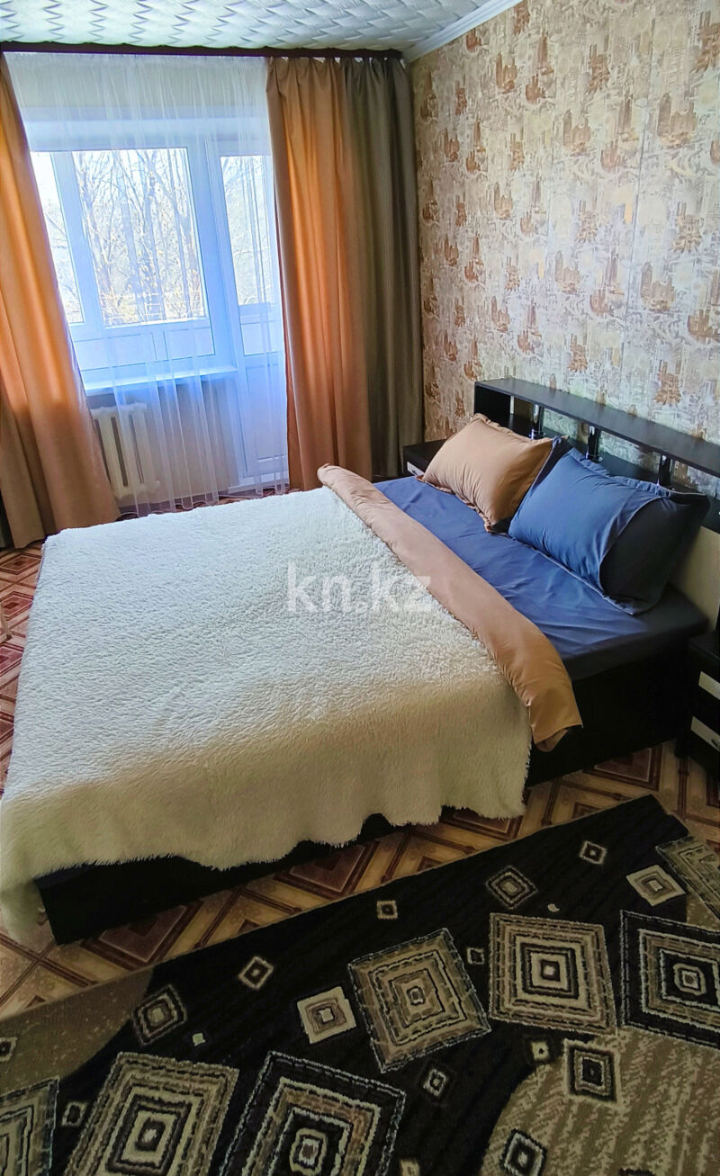 Аренда 1-комнатной квартиры посуточно, 34 м² - Аренда однокомнатных квартир посуточно в Караганде фото 1 из 11