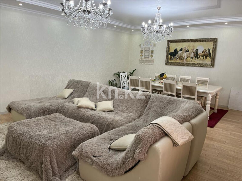 Продажа 4-комнатной квартиры, 131 м² - Продажа четырехкомнатных квартир в кирпичном доме в Караганде - страница 8 фото 2 из 23