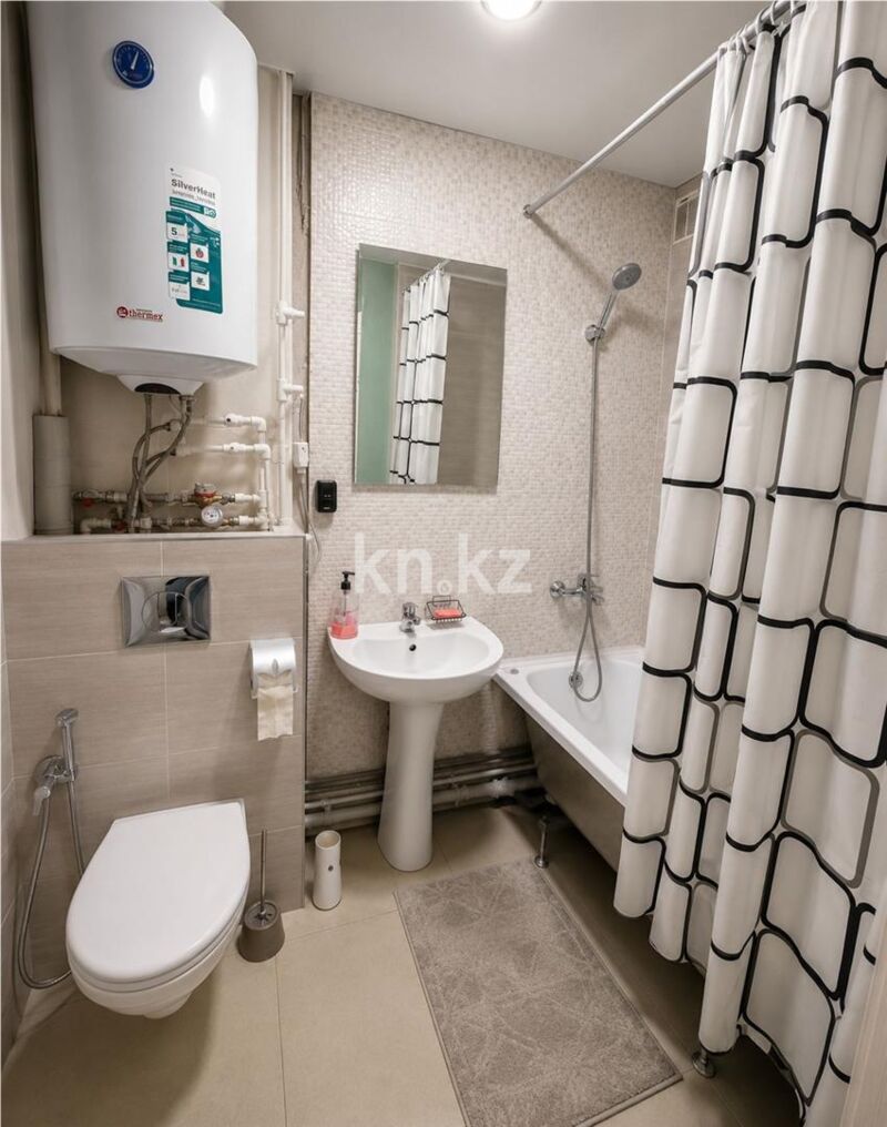 Продажа 3-комнатной квартиры, 47 м² - Продажа трехкомнатных квартир на Юго-Востоке Караганды - страница 18 фото 3 из 6