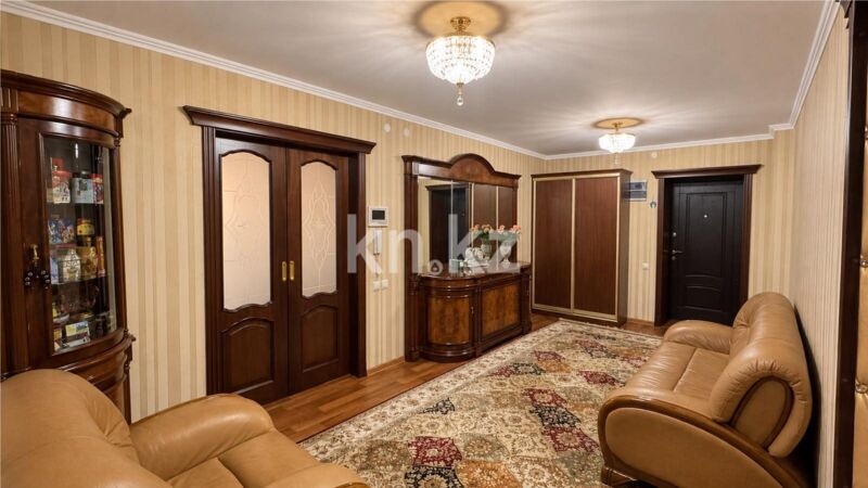 Продажа 4-комнатной квартиры, 145 м² - Недвижимость в Караганде - страница 2 фото 1 из 12