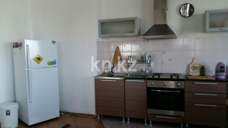 Аренда 3-комнатной квартиры, 165 м² - Аренда трехкомнатных квартир помесячно от хозяев в Алматы фото 2 из 11