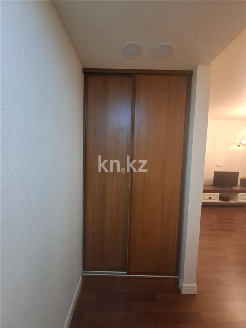 Продажа 3-комнатной квартиры, 57 м² - Продажа трехкомнатных квартир в кирпичном доме в Караганде - страница 3 фото 16 из 18