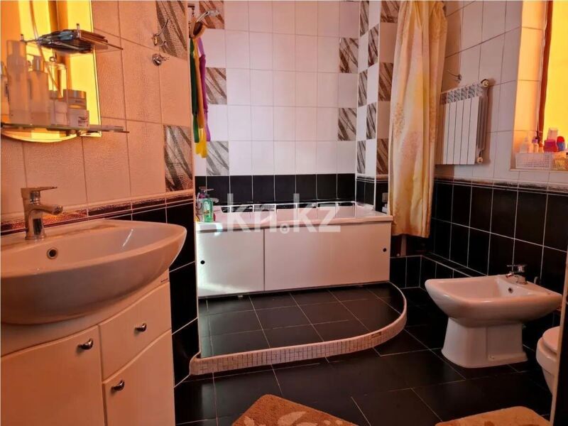 Продажа 5-комнатной квартиры, 190 м² - Продажа пятикомнатных и более квартир в Алматы фото 7 из 9