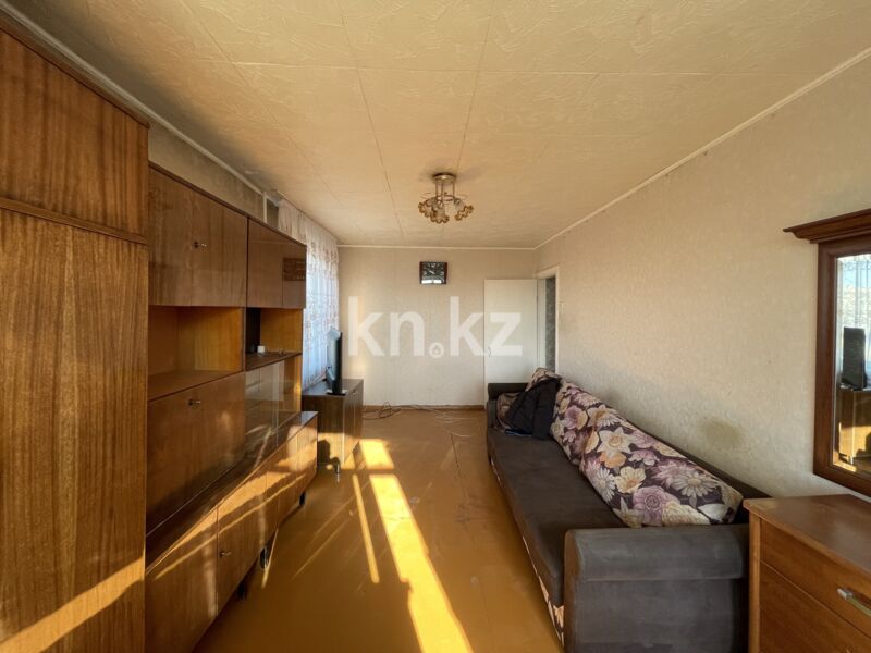 Продажа 2-комнатной квартиры, 52 м² - Продажа жилой и коммерческой недвижимости в Караганде фото 2 из 17