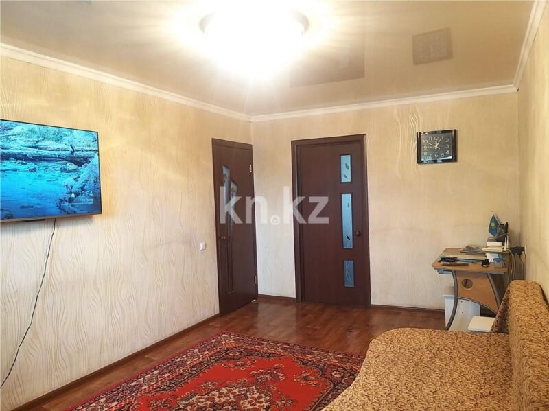 Продажа 2-комнатной квартиры, 45 м² - Продажа двухкомнатных квартир в Майкудуке Караганды - страница 8 фото 2 из 16