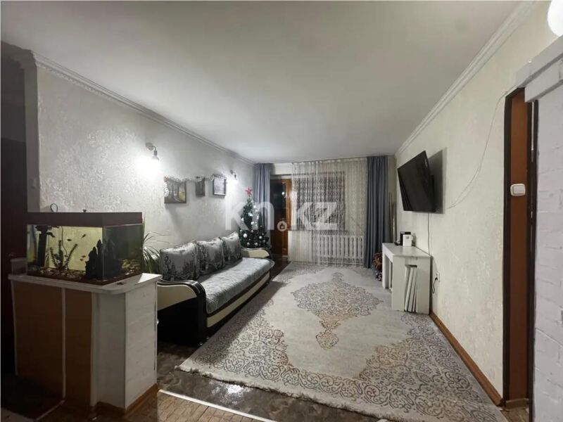 Продажа 3-комнатной квартиры, 64 м² - Продажа трехкомнатных квартир на Юго-Востоке Караганды - страница 16 фото 1 из 6