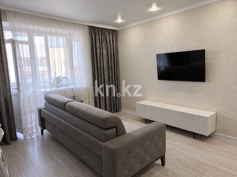 Продажа 3-комнатной квартиры, 69 м² - Продажа квартир на Юго-Востоке Караганды - страница 2 фото 1 из 14