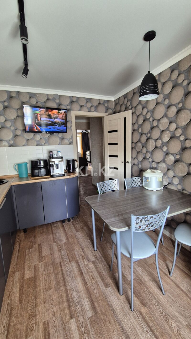 Продажа 3-комнатной квартиры, 65 м² - Продажа трехкомнатных квартир в Караганде - страница 5 фото 12 из 28