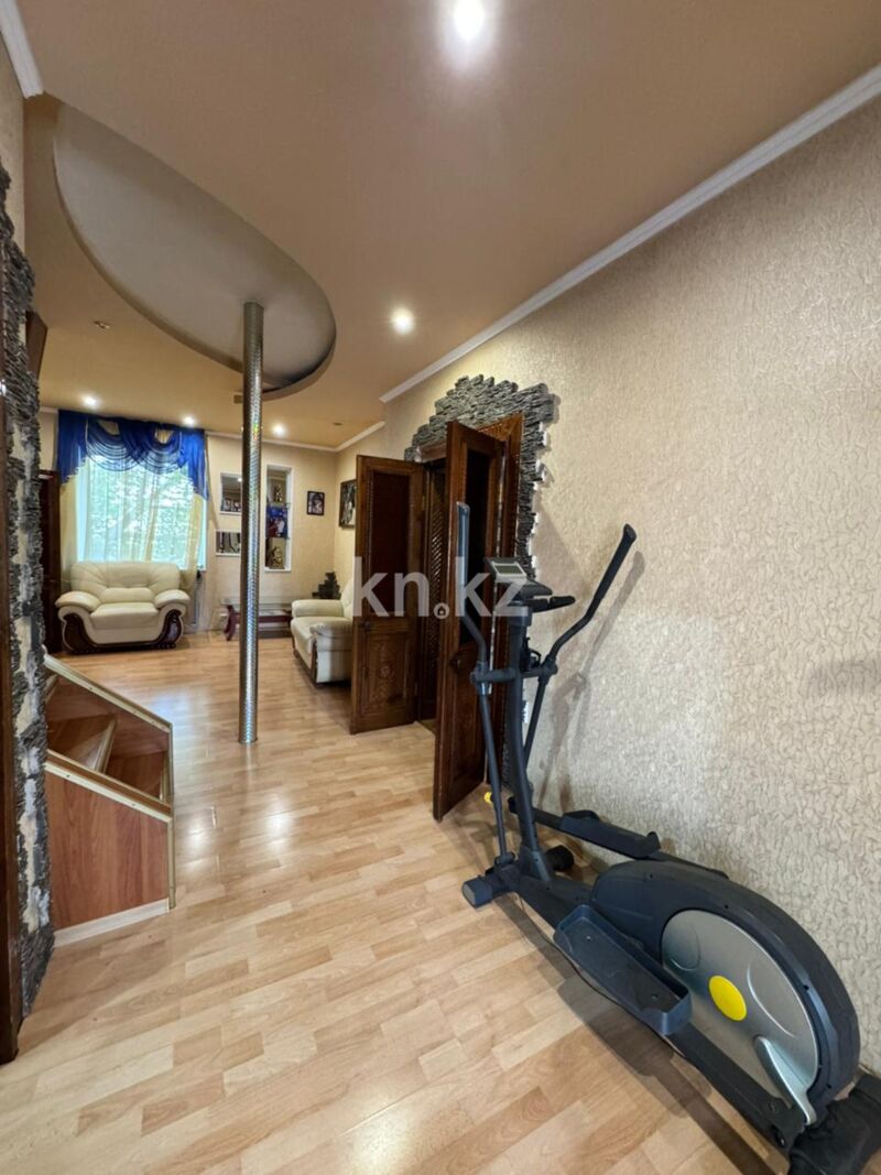 Продажа 5-комнатного дома, 373 м² - Продажа домов, коттеджей в Караганде - страница 4 фото 23 из 38