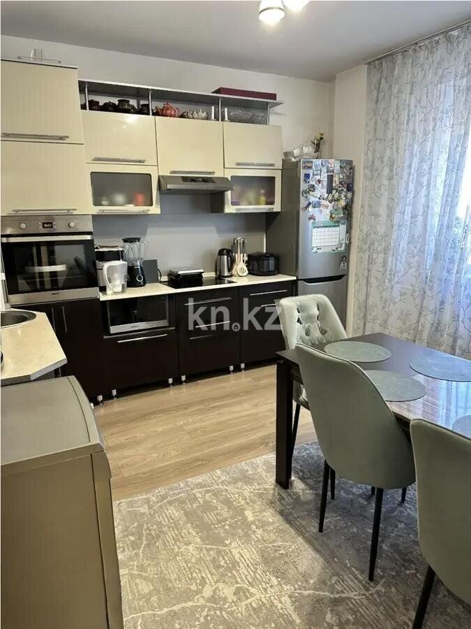 Продажа 3-комнатной квартиры, 80 м² - Продажа трехкомнатных квартир в Казахстане - страница 7 фото 4 из 8