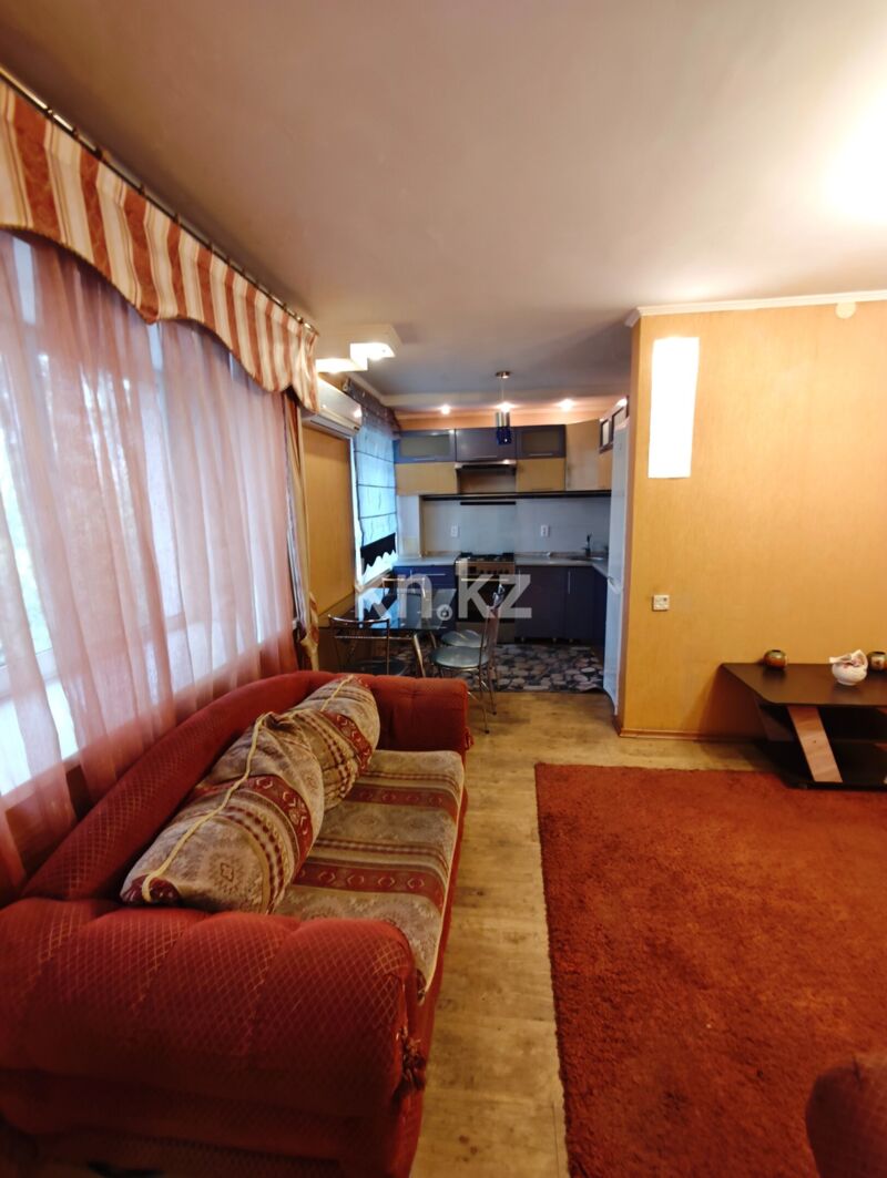 Продажа 2-комнатной квартиры, 41 м² - Продажа жилой и коммерческой недвижимости в Караганде фото 1 из 31