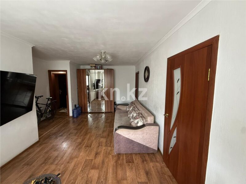 Продажа 3-комнатной квартиры, 44 м² - Продажа квартир в кирпичном доме в Караганде фото 3 из 10