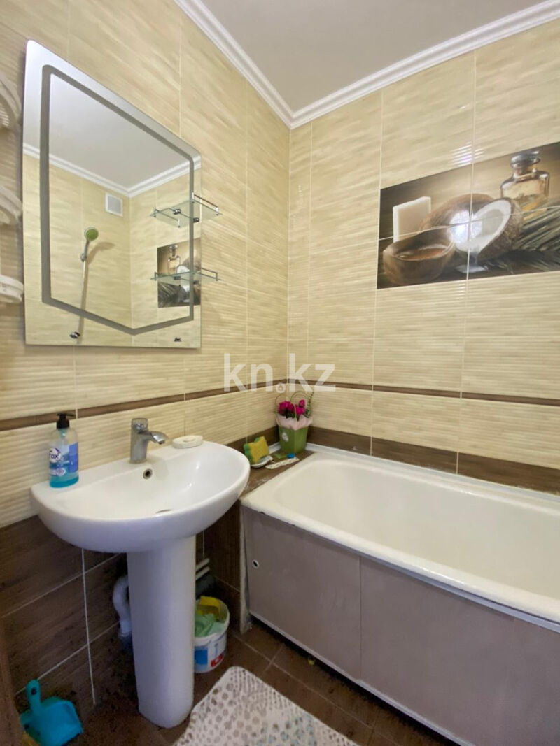 Продажа 4-комнатной квартиры, 79 м² - Продажа четырехкомнатных квартир в Караганде - страница 5 фото 15 из 17