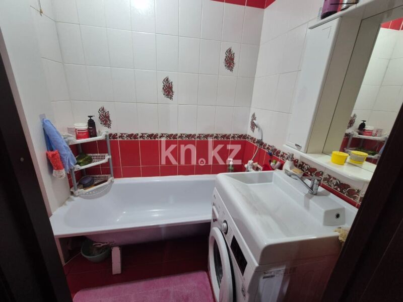 Продажа 3-комнатной квартиры, 62 м² - Продажа квартир в Майкудуке Караганды - страница 2 фото 12 из 21