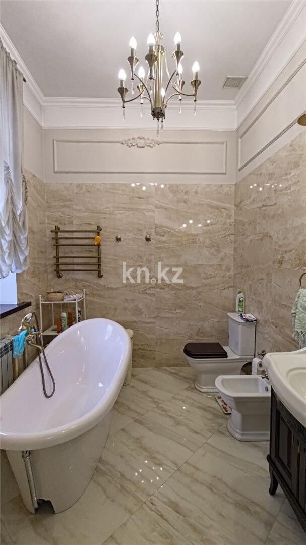 Продажа 5-комнатного дома, 440 м² - Продажа домов, коттеджей в Караганде - страница 7 фото 20 из 24
