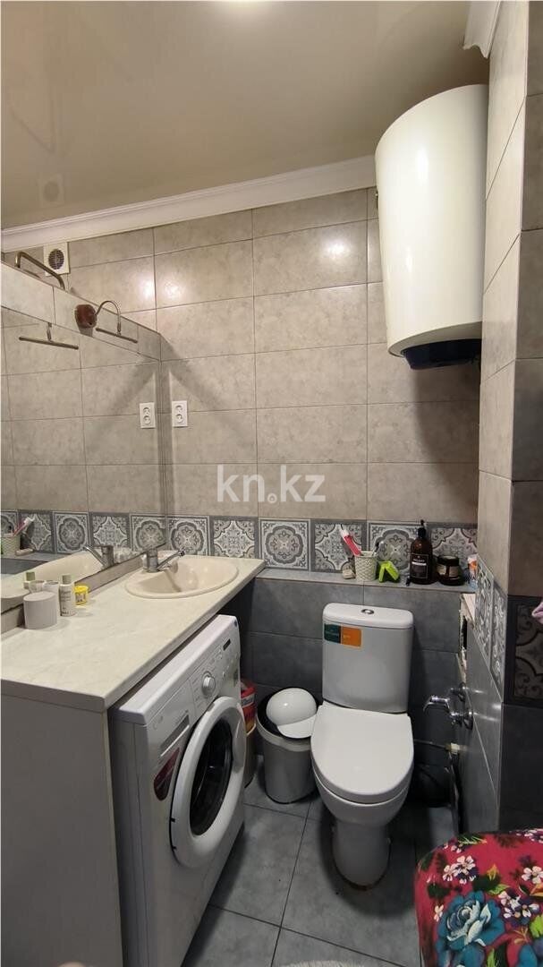 Продажа 3-комнатной квартиры, 80 м² - Продажа трехкомнатных квартир на Юго-Востоке Караганды - страница 2 фото 13 из 17