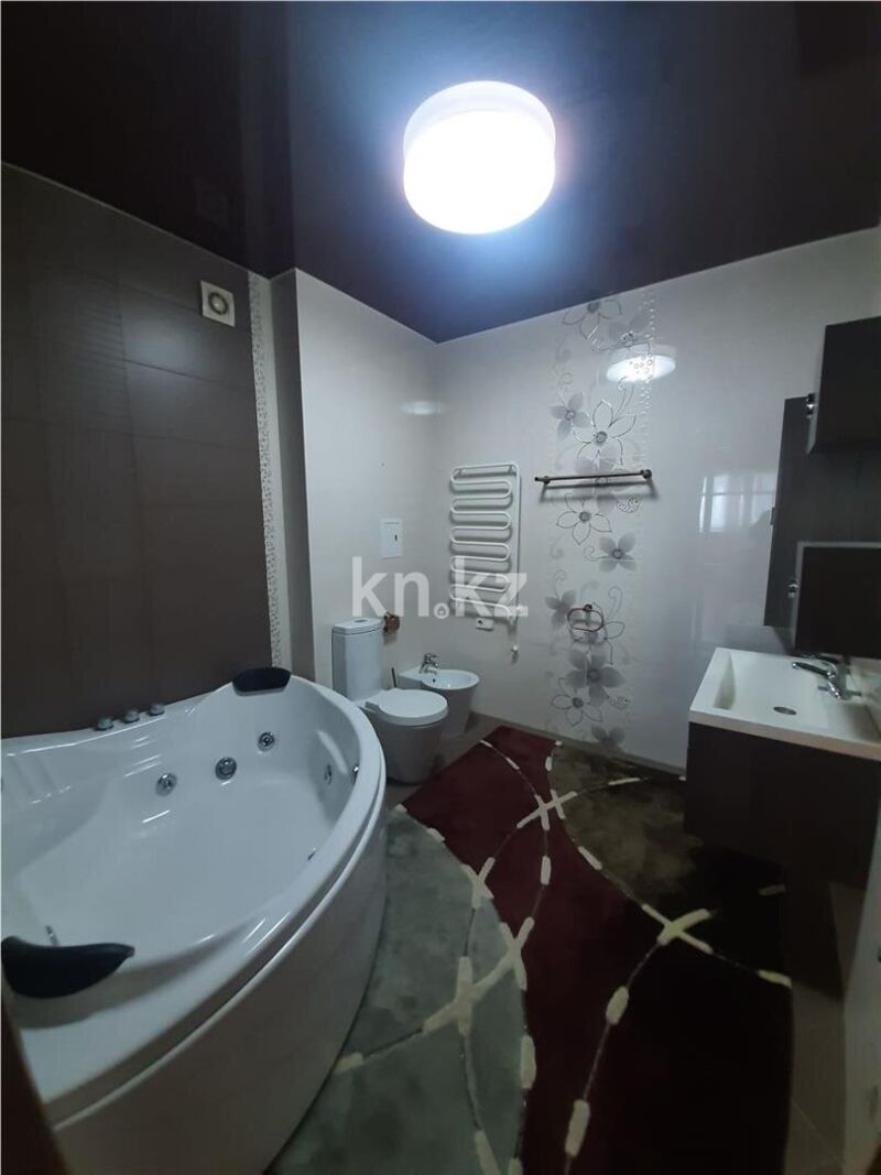 Продажа 6-комнатной квартиры, 227 м² - Продажа квартир в кирпичном доме в Караганде фото 11 из 20