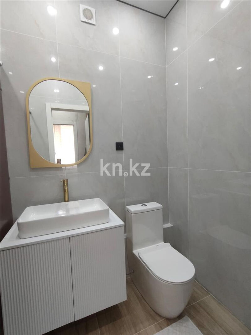 Продажа 4-комнатной квартиры, 118 м² - Продажа четырехкомнатных квартир в кирпичном доме в Караганде - страница 5 фото 17 из 24