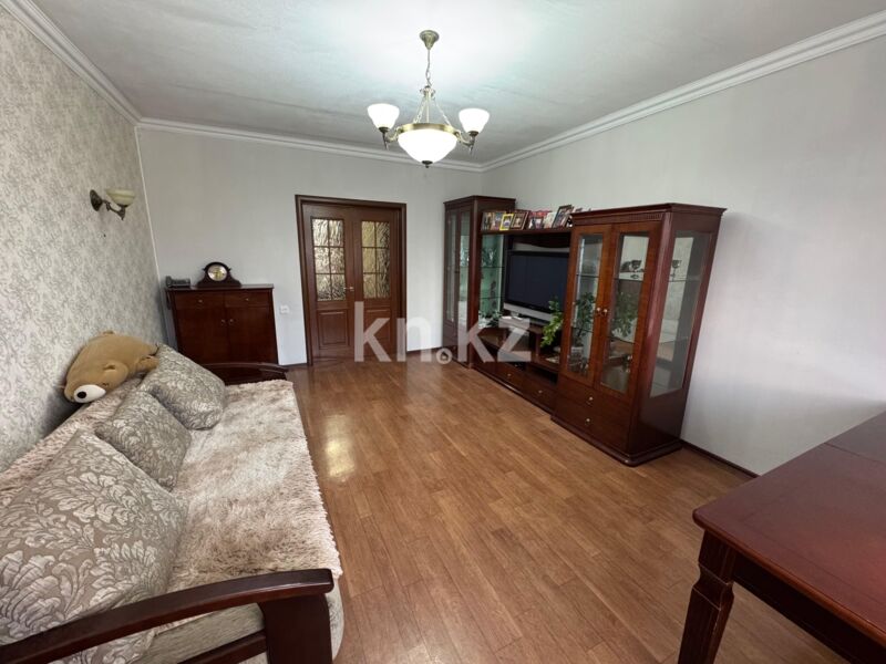 Продажа 3-комнатной квартиры, 90 м² - Продажа трехкомнатных квартир в кирпичном доме в Караганде - страница 19 фото 1 из 20