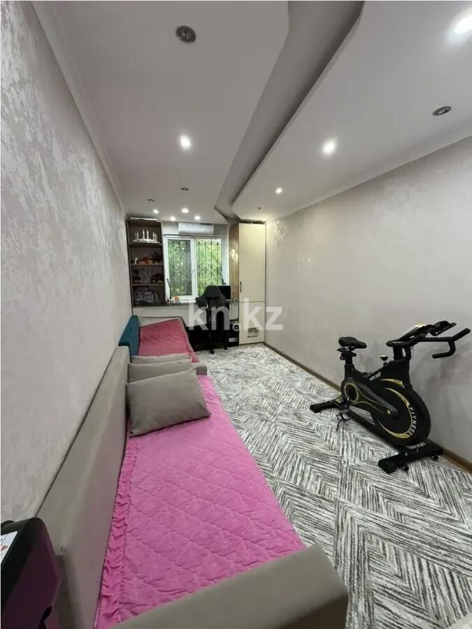 Продажа 3-комнатной квартиры, 60 м² - Продажа зданий в Усть-Каменогорске фото 2 из 8