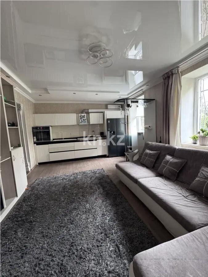 Продажа 3-комнатной квартиры, 62 м² - Продажа квартир-студий в Караганде фото 1 из 5