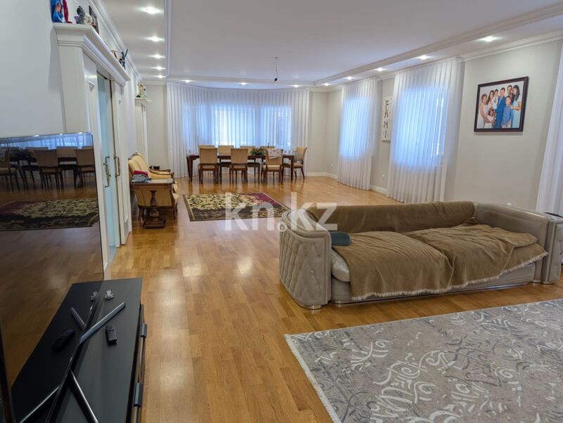 Продажа 6-комнатного дома, 475 м² - Продажа пятикомнатных и более домов, коттеджей в Астане фото 1 из 3
