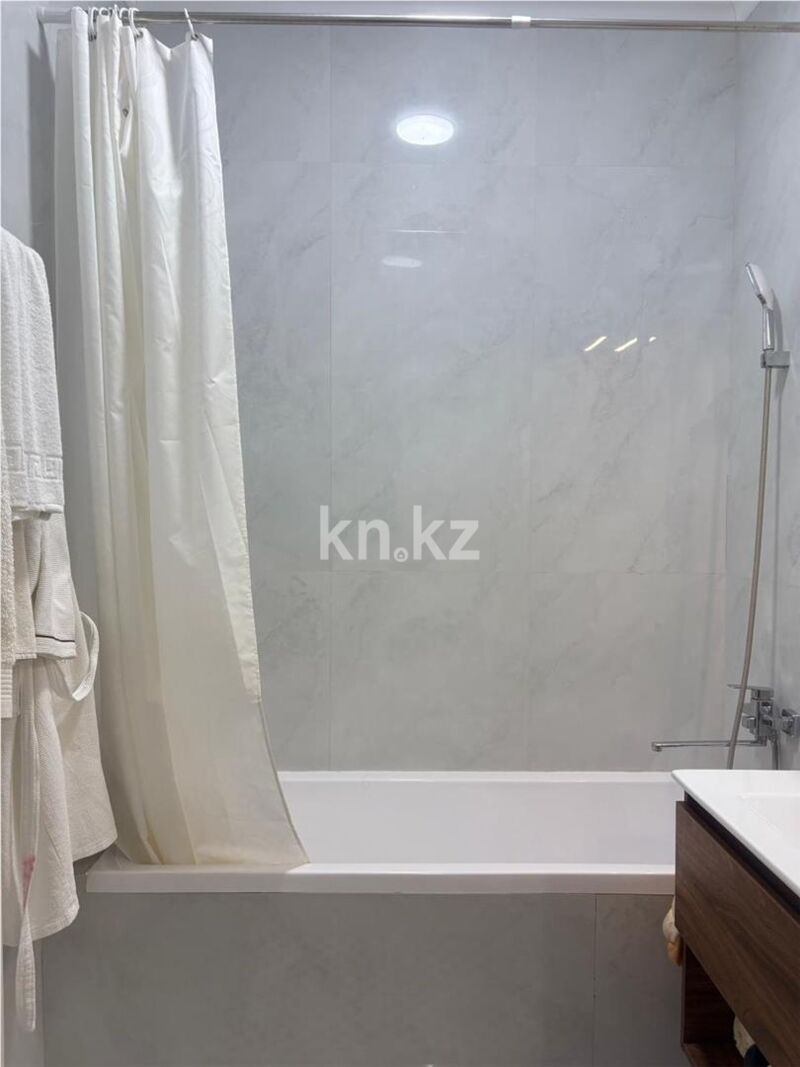 Продажа 3-комнатной квартиры, 75 м² - Продажа квартир в монолитно-каркасном доме в Караганде фото 11 из 35
