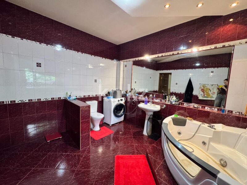 Продажа 5-комнатного дома, 373 м² - Продажа домов, коттеджей в Караганде - страница 4 фото 24 из 38