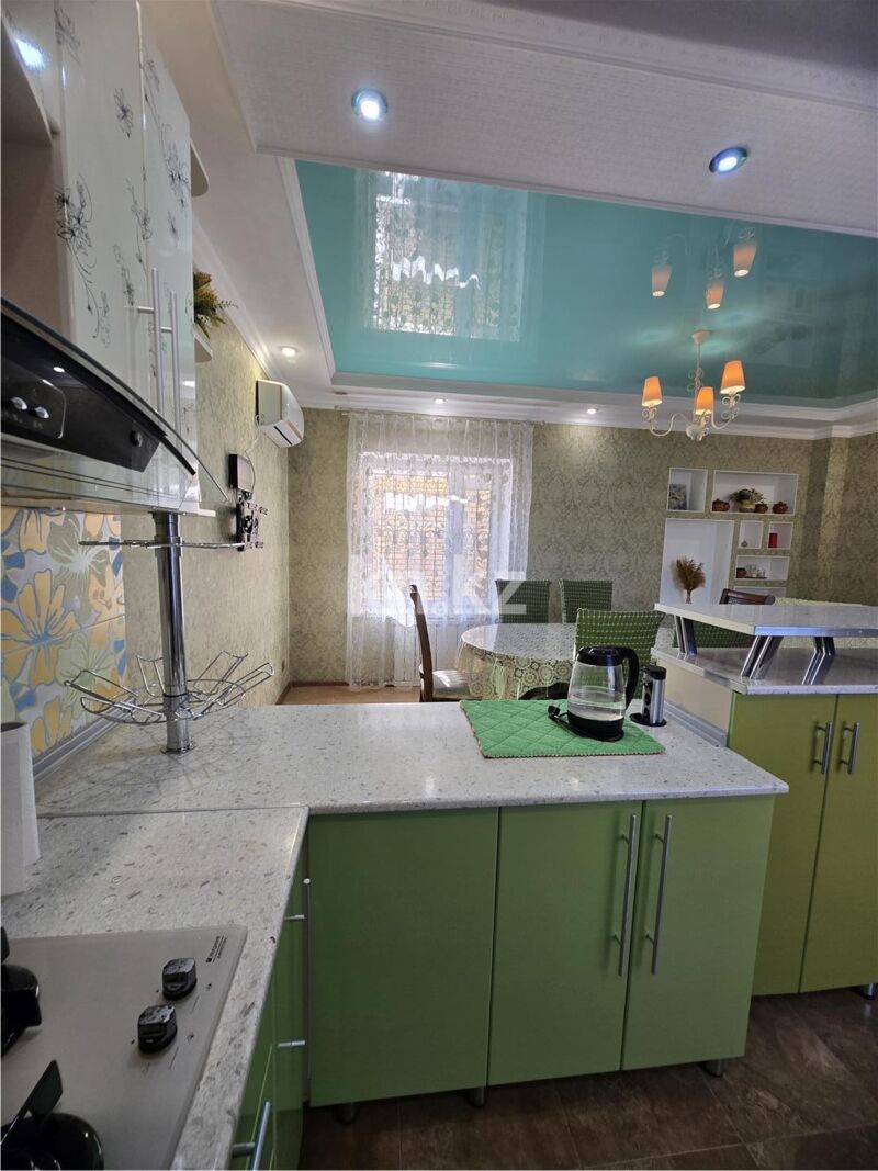 Продажа 6-комнатного дома, 274 м² - Продажа домов, коттеджей в Караганде - страница 4 фото 22 из 38