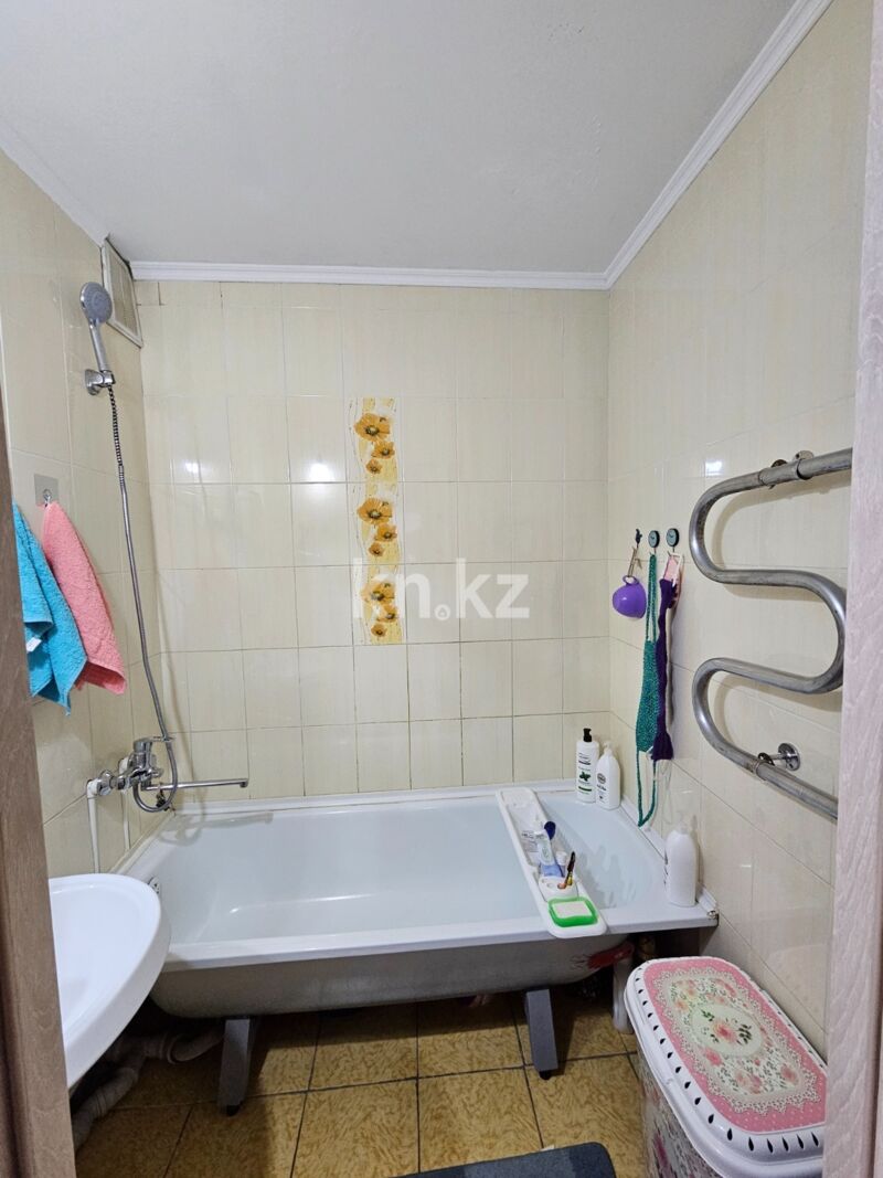 Продажа 2-комнатной квартиры, 54.1 м² - Продажа двухкомнатных квартир в панельном доме в Караганде - страница 8 фото 17 из 25
