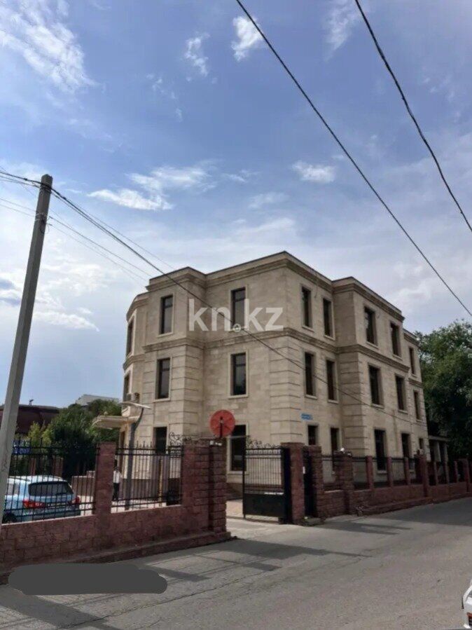 Продажа здания, 1952 м² - Продажа зданий в Алматы с фото фото 1 из 8