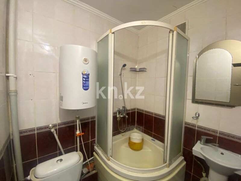 Продажа 2-комнатной квартиры, 42.5 м² - Продажа двухкомнатных квартир в панельном доме в Караганде - страница 15 фото 11 из 19